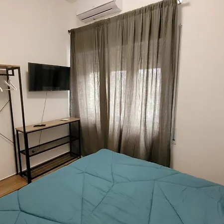 לינה וארוחת בוקר 3rome Salaria מונטרוטונדו